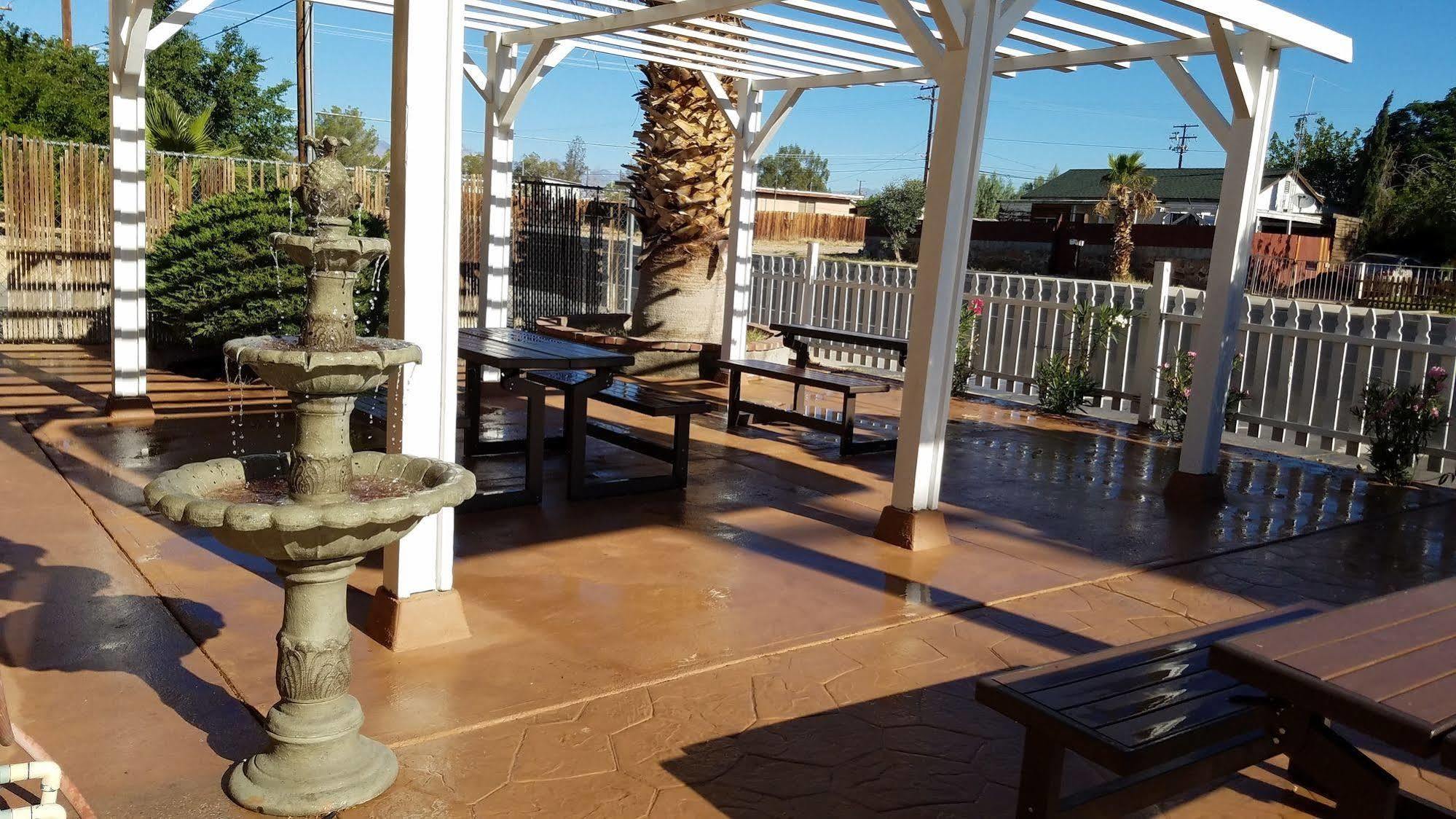 Hotel Europa Ridgecrest Exterior photo